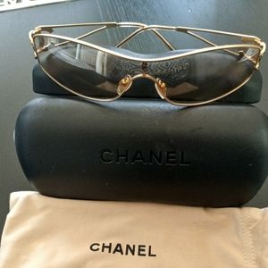 Beautiful sunglasses Chanel Authentic